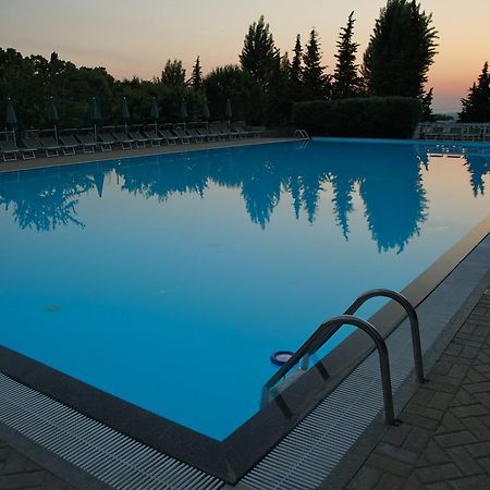 Villaggio Turistico Camping Il Fontino Скарлино Екстериор снимка