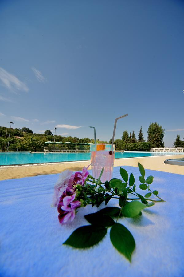 Villaggio Turistico Camping Il Fontino Скарлино Екстериор снимка