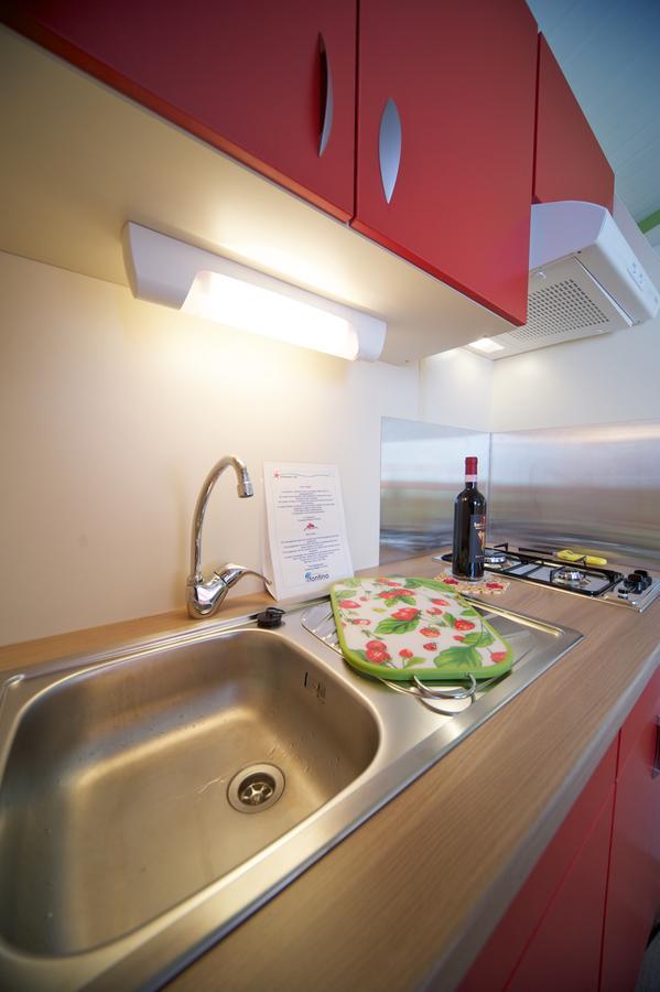 Villaggio Turistico Camping Il Fontino Скарлино Екстериор снимка
