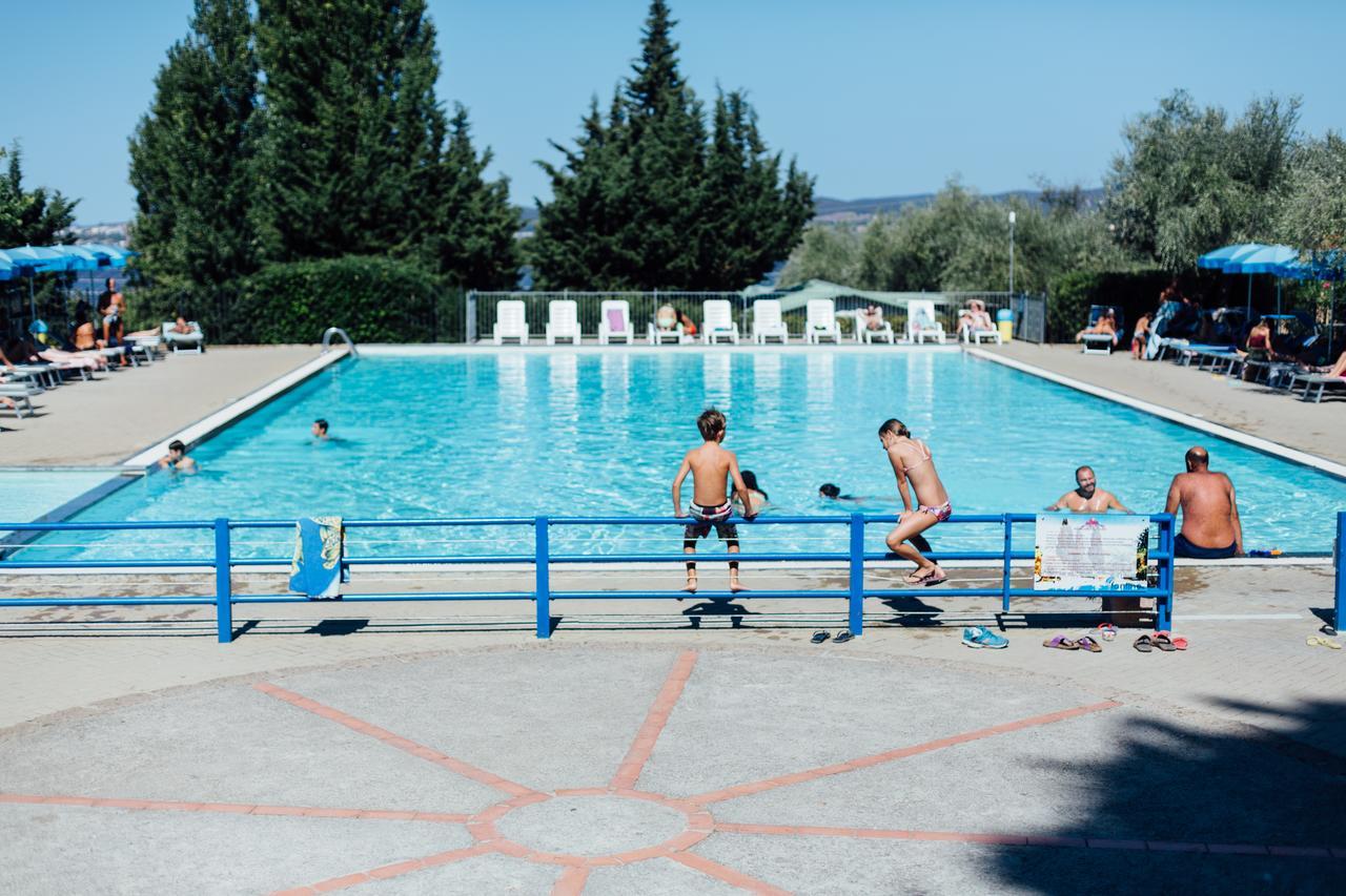 Villaggio Turistico Camping Il Fontino Скарлино Екстериор снимка