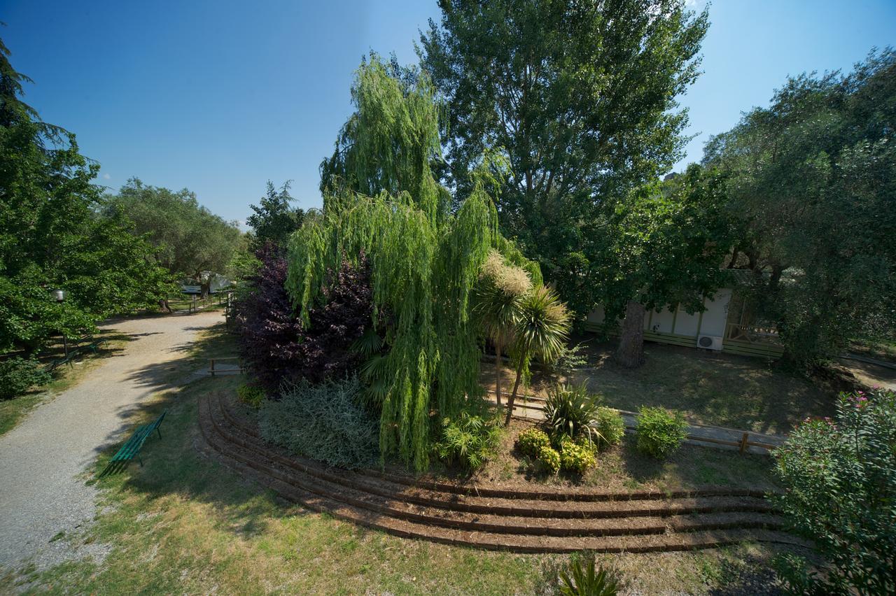 Villaggio Turistico Camping Il Fontino Скарлино Екстериор снимка
